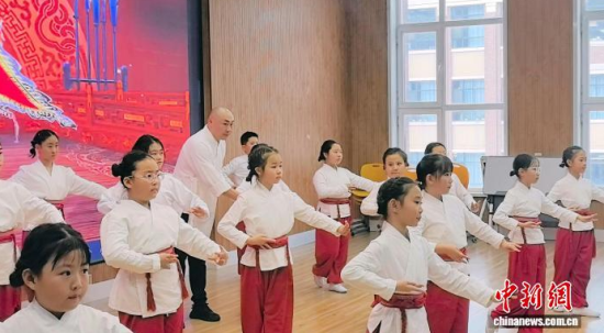 �����݆Tʷ�������ڽoС�W�������n����ʯ���� �z