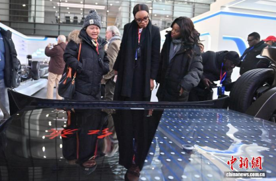 12��16�գ������L��������F(tu��n)�ɆT���Ї�һ�����^�������� �z