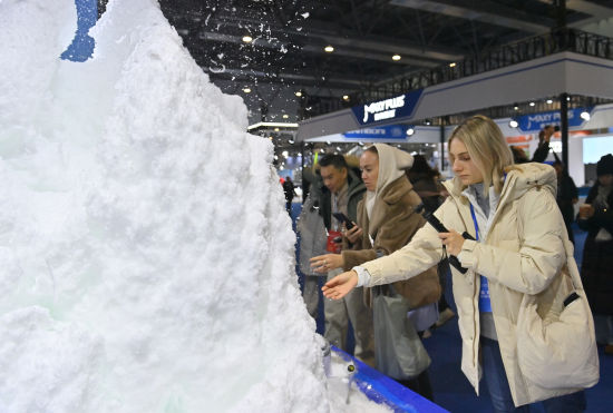 ����������ֽ�ס��ѩ�C������ѩ�������� �z