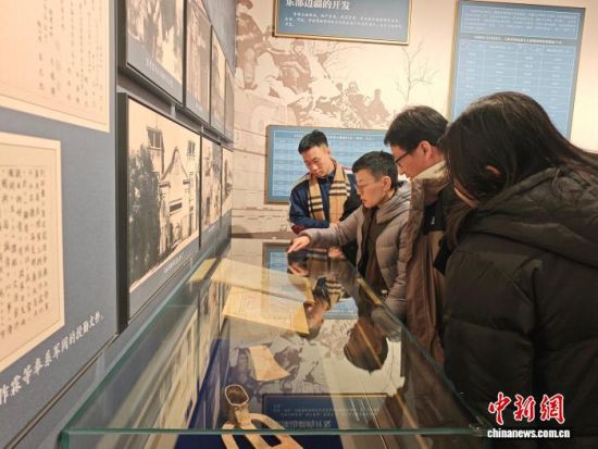 ���L�F(tu��n)���څ��^����ʡ���F(xi��n)��ʷչ���T���� �z