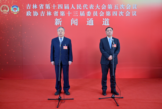 1��26���������f(xi��)����ʡ��ʮ����ί�T�����ĴΕ��hί�Tͨ���ϣ����۝�(��һ)�ش�ӛ���ᆖ�� ���� �z