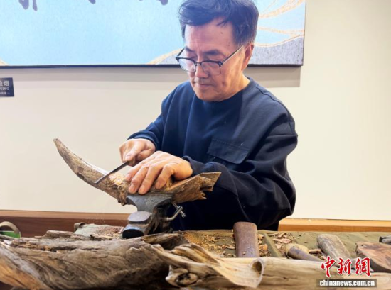 �s�����ڄ�(chu��ng)�������n�� �z