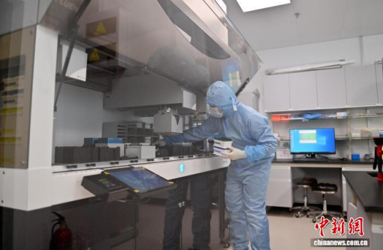 3��20�գ������L(zh��ng)�������ִ�W(xu��)���￼�Ō�(sh��)�(y��n)�ҹ����ˆT������DNA�z�y(c��)�������� �z