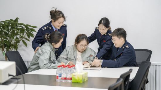 靖宇縣稅務(wù)局/供圖 靖宇縣稅務(wù)局/供圖